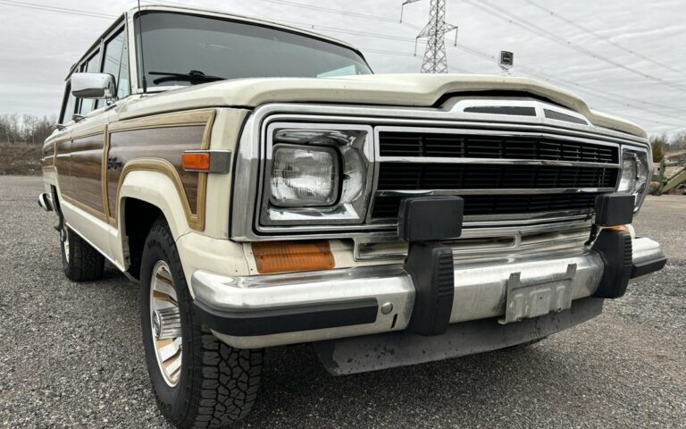 1987 Jeep Grand Wagoneer For Sale: A Timeless Classic on the Hunt