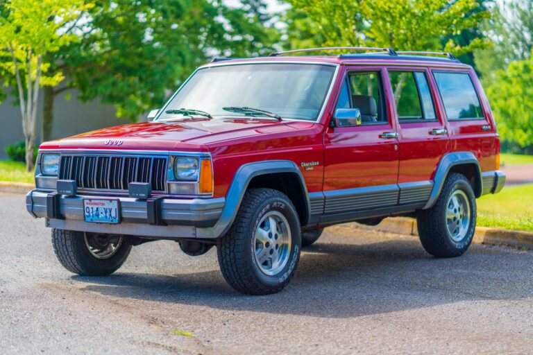 1991 Jeep Cherokee: The Unyielding Spirit of American Adventure