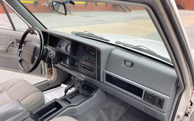 1996 Jeep Cherokee Interior: A Deep Dive into Rugged Simplicity