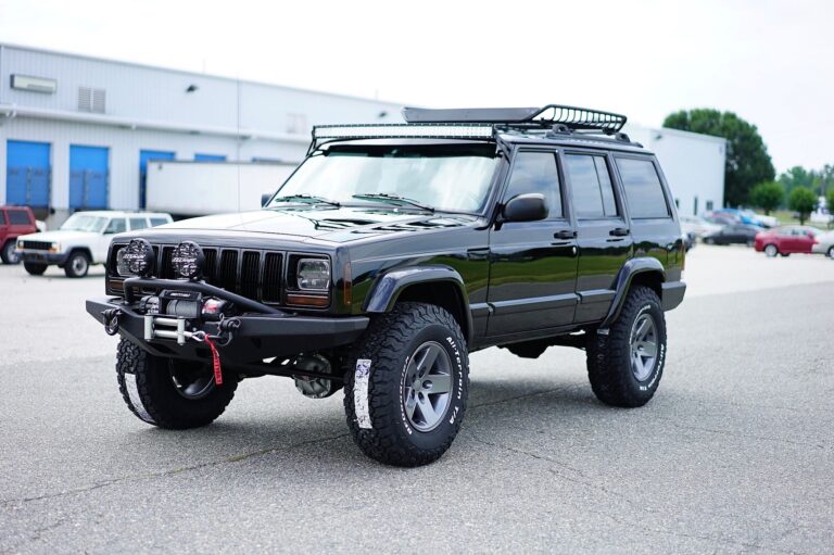 2000 Jeep Cherokee Lifted: Elevating an Off-Road Icon 2000 Jeep Cherokee Lifted: Elevating an Off-Road Icon