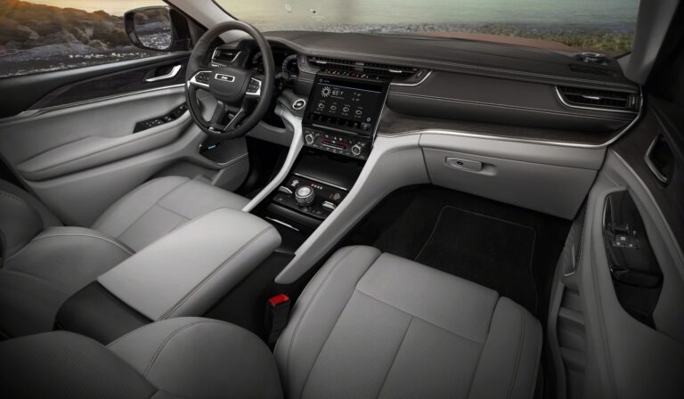 2012 Jeep Grand Cherokee Overland For Sale: Your Comprehensive Buyer’s Guide