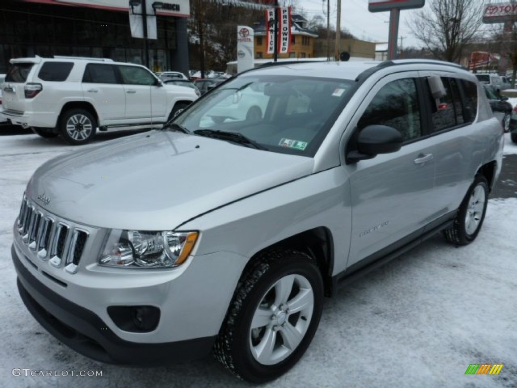 2013 Jeep Compass Latitude 4×4 For Sale: Your Comprehensive Guide to a Versatile Used SUV