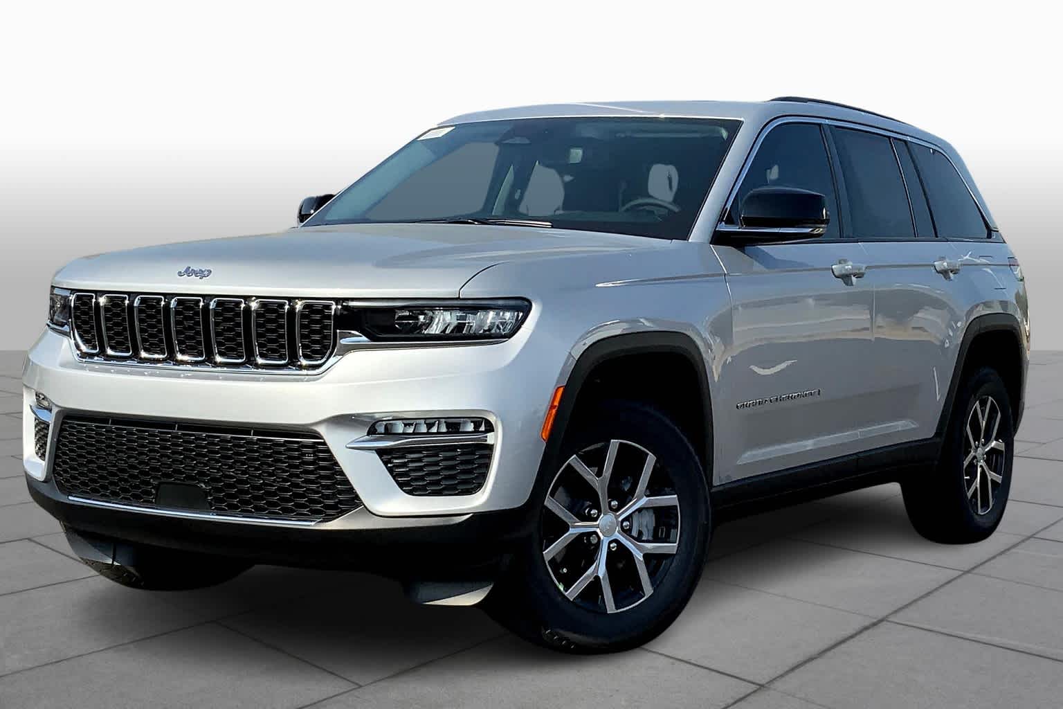 Jeep Grand Cherokee Limited: The Quintessential Balance of Luxury and Capability